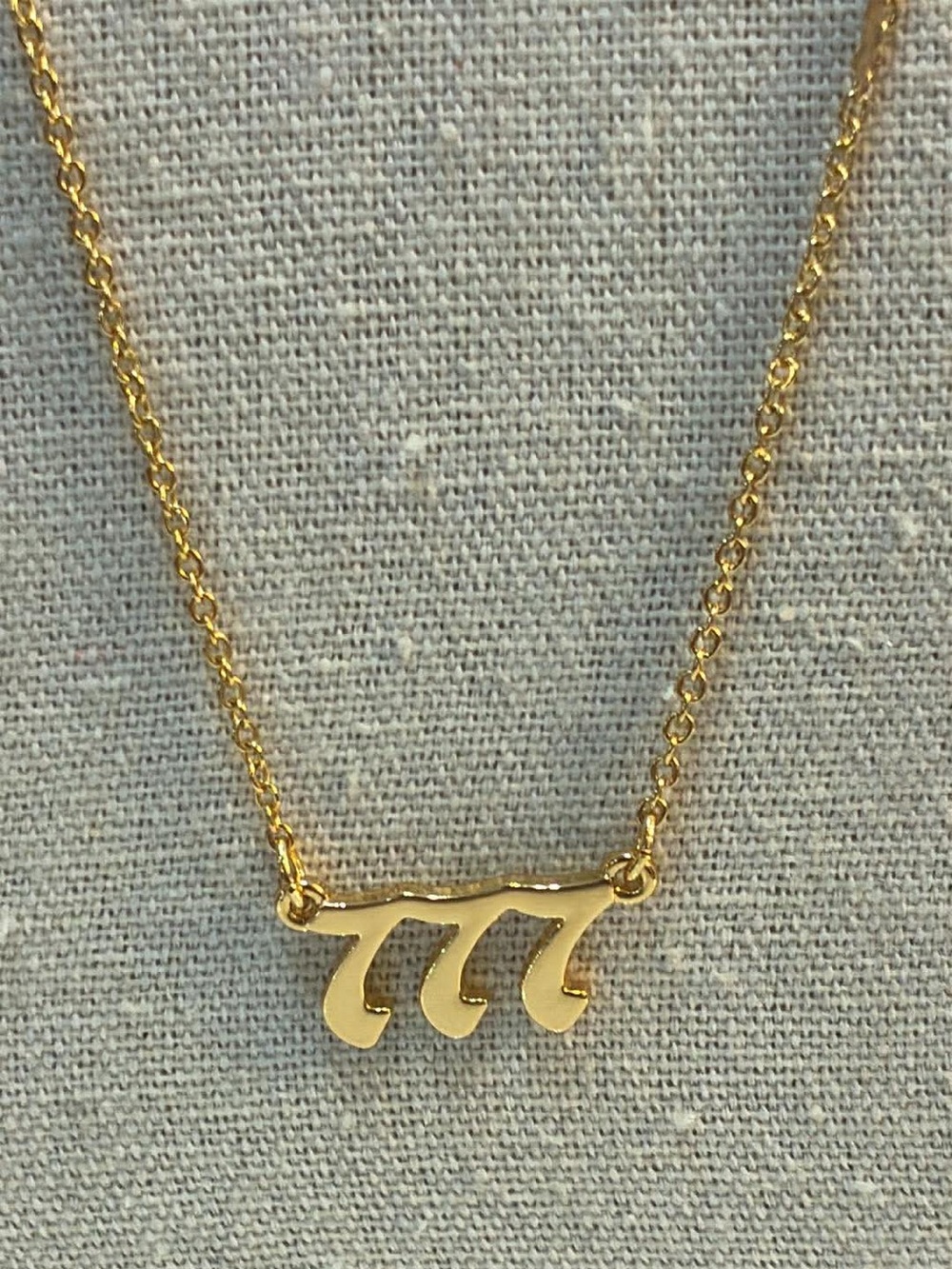 777 gold tone necklace - Picture 1 of 7